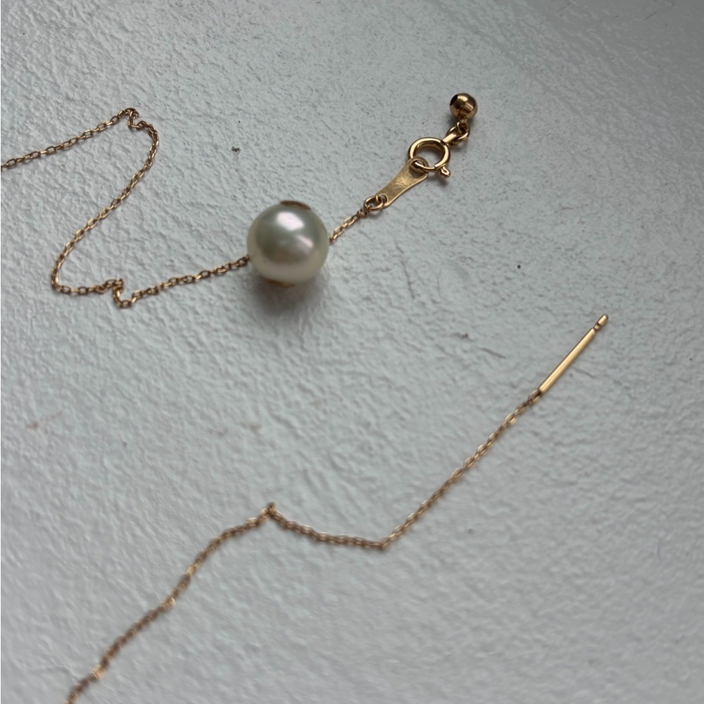 Solid 18K Gold Akoya Pearl Necklace - Picture 8 of 10